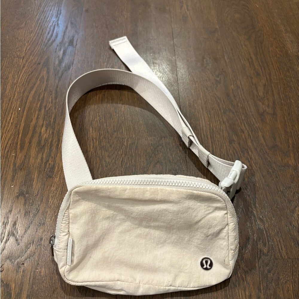 lululemon athletica Beige Belt Bag